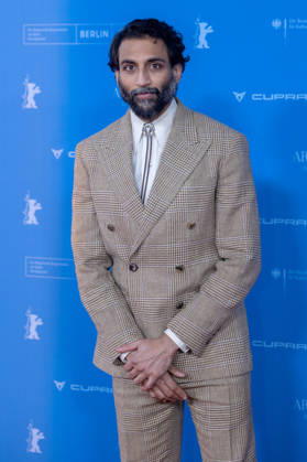 The Weight , Premiere at the Berlinale, Berlin, 17 02 2026 Avi Nash on the red carpet before the premiere of The Weight at the Berlinale at the Zoo Palast on 17 02 2026 The 76th Berlin International Film Festival will take place from February 12 to 22, 2026 Berlin Zoo Palast Copyright: xJensxFinkex