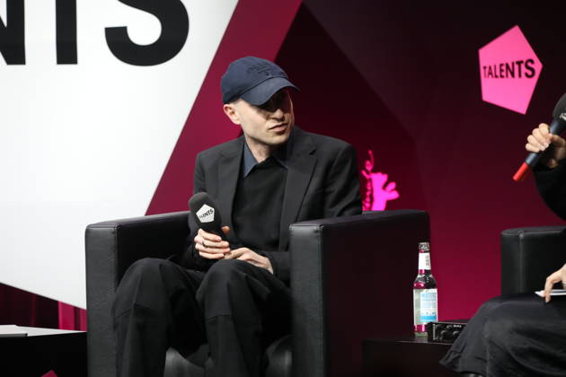 Daniel Blumberg at Berlinale Talents Talk Composer™s Talk with Daniel Blumberg at the Radialsystem Kulturzentrum in Holzmarktstraße Berlin, 18 02 2026 Copyright: xMatthiasxGränzdörferx