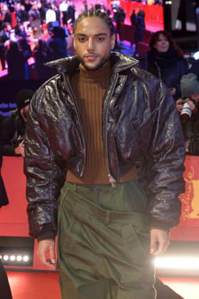 Lamin Leroy Gibba at the Closing Ceremony with Award Ceremony at the Berlinale 2026 76 Berlin International Film Festival in the Berlinale Palast Berlin, 21 02 2026 Foto:xM.xBehrensx xFuturexImagex closing_6270