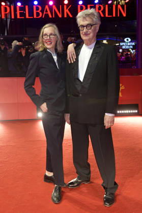 Wim Wenders with his wife Donata Wenders at the Closing Ceremony with Award Ceremony at the Berlinale 2026 76 Berlin International Film Festival in the Berlinale Palast Berlin, 21 02 2026 Foto:xM.xBehrensx xFuturexImagex closing_6290