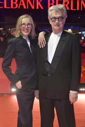 Wim Wenders with his wife Donata Wenders at the Closing Ceremony with Award Ceremony at the Berlinale 2026 76 Berlin International Film Festival in the Berlinale Palast Berlin, 21 02 2026 Foto:xM.xBehrensx xFuturexImagex closing_6291