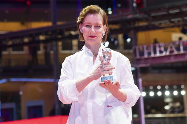 Sandra Hüller with the Silver Bear for Best Actress in Rose after the Closing Ceremony with Award Ceremony at the Berlinale 2026 76 Berlin International Film Festival in the Berlinale Palast Berlin, 21 02 2026 Foto:xB.xKriemannx xFuturexImagex closing_6502