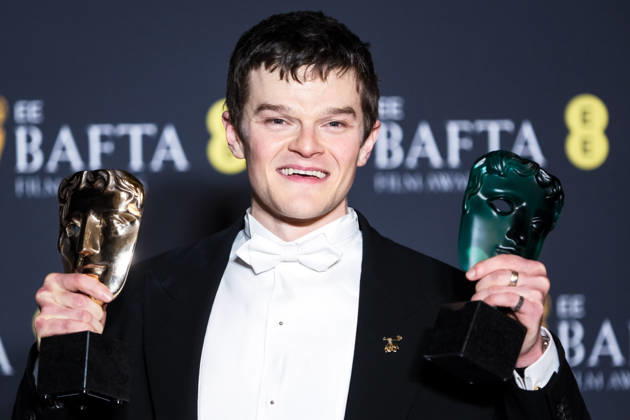 EE BAFTA Film Awards 2026 - Winners Press Room on Sunday 22 February 2026 Robert Aramayo poses in the press room at the EE BAFTA Film Awards 2026 - Winners Press Room on Sunday 22 February 2026 at Royal Festival Hall, London. Robert Aramayo is pictured with the award for Leading Actor and Rising Star., Credit:Julie Edwards Avalon  Copyright: xJuliexEdwardsx xAvalonx 1077547808