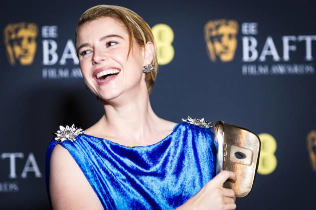 EE BAFTA Film Awards 2026 - Winners Press Room on Sunday 22 February 2026 Jessie Buckley poses in the press room at the EE BAFTA Film Awards 2026 - Winners Press Room on Sunday 22 February 2026 at Royal Festival Hall, London. Jessie Buckley is pictured with the award for Leading Actress., Credit:Julie Edwards Avalon  Copyright: xJuliexEdwardsx xAvalonx 1077548105