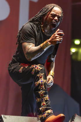 Sevendust perform at AO Arena Lajon Witherspoon of rock band Sevendust performs at AO Arena, Manchester, England, 26th February 2026, Credit:Mike Gray Avalon  Copyright: xMikexGrayx xAvalonx 1078561291