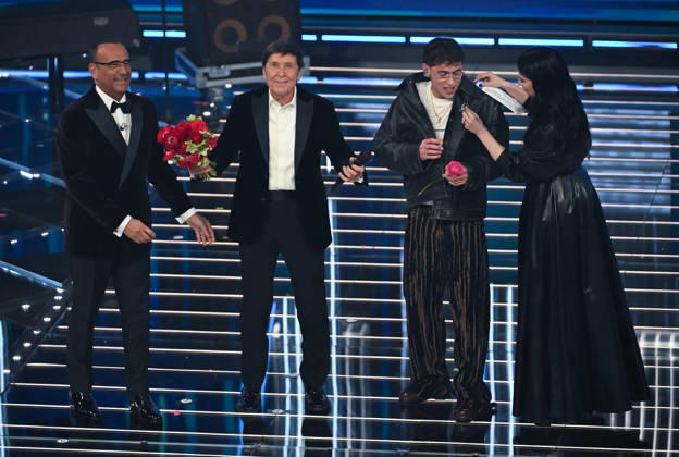 February 27, 2026, Sanremo, Italy: (L-R) Sanremo Festival host and artistic director Carlo Conti with Italian singers Gianni Morandi, Tredici Pietro and Laura Pausini perform on stage at the Ariston theatre during the 76th edition of the Sanremo Italian Song Festival, in Sanremo, Italy, 27 February 2026. The music festival will run from 24 to 28 February 2026. ANSA RICCARDO ANTIMIANI. Sanremo Italy - ZUMAa110 20260227_zaf_a110_169 Copyright: xRiccardoxAntimianix