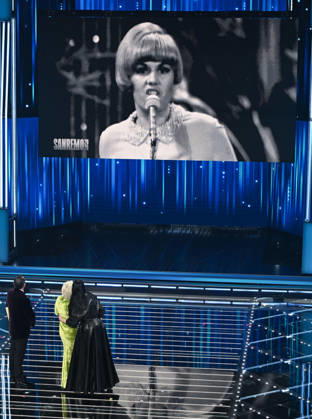 February 27, 2026, Sanremo, Italy: (L-R) Sanremo Festival host and artistic director Carlo Conti, Italian singers Caterina Caselli and Laura Pausini on stage at the Ariston theatre during the 76th edition of the Sanremo Italian Song Festival, in Sanremo, Italy, 27 February 2026. The music festival will run from 24 to 28 February 2026. ANSA RICCARDO ANTIMIANI. Sanremo Italy - ZUMAa110 20260227_zaf_a110_212 Copyright: xRiccardoxAntimianix