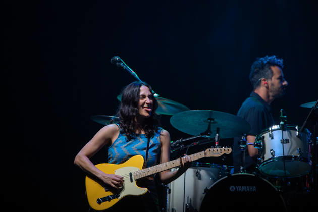 SaO PAULO, SP - 05.03.2026: CANTOR JASON MRAZ FAZ SHOW EM SP - American singer and songwriter Jason Mraz performs at Espaco Unimed, in Sao Paulo, this Thursday (05), with the tour Return to South America Tour, his first in South America in a decade. The show brought together around 3,700 people and featured hits such as I™m Yours, Lucky and I Won™t Give Up. On stage, Mraz was accompanied by Mona Tavakoli, Becky Gebhardt, Chaska Potter, Mai Bloomfield, Camellia Akhami Gadret and Toca Rivera. x2899349x EmersonxSantos