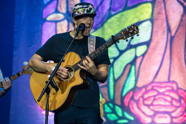 SaO PAULO, SP - 05.03.2026: CANTOR JASON MRAZ FAZ SHOW EM SP - American singer and songwriter Jason Mraz performs at Espaco Unimed, in Sao Paulo, this Thursday (05), with the tour Return to South America Tour, his first in South America in a decade. The show brought together around 3,700 people and featured hits such as I™m Yours, Lucky and I Won™t Give Up. On stage, Mraz was accompanied by Mona Tavakoli, Becky Gebhardt, Chaska Potter, Mai Bloomfield, Camellia Akhami Gadret and Toca Rivera. x2899353x EmersonxSantos