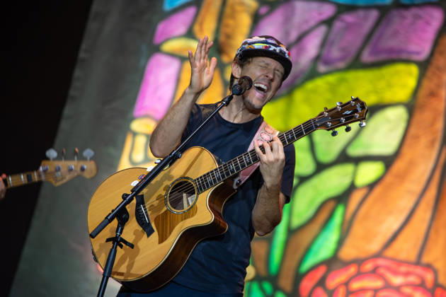 SaO PAULO, SP - 05.03.2026: CANTOR JASON MRAZ FAZ SHOW EM SP - American singer and songwriter Jason Mraz performs at Espaco Unimed, in Sao Paulo, this Thursday (05), with the tour Return to South America Tour, his first in South America in a decade. The show brought together around 3,700 people and featured hits such as I™m Yours, Lucky and I Won™t Give Up. On stage, Mraz was accompanied by Mona Tavakoli, Becky Gebhardt, Chaska Potter, Mai Bloomfield, Camellia Akhami Gadret and Toca Rivera. x2899355x EmersonxSantos