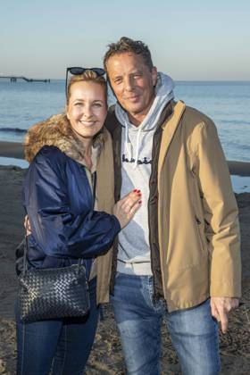abb Sandra Sophie Trauboth and Patrick Graf von Faber Castell as guests on the beach at the 10th anniversary of Baltic Lights 2026 celebrity charity sled dog race in aid of Welthungerhilfe on the Baltic Sea between the Ahlbeck and Heringsdorf sea bridges, Friday 06 03 2026 in Heringsdorf MV Germany