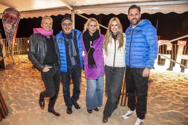 abb Roman Knizka, Wolfgang Stumph, Franziska Hippe, Nina Ensmann and Matthias Killing as guests on the beach at 10 years of Baltic Lights 2026 celebrity charity sled dog race in aid of Welthungerhilfe on the Baltic Sea between the Ahlbeck sea bridge and the Heringsdorf sea bridge , Friday 06 03 2026 in Heringsdorf MV Germany