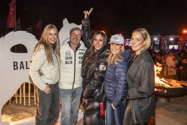 abb Nina Ensmann, Till Demtroeder, Simone Thomalla, Anja Lanaeus and Janine Kunze as guests on the beach at 10 years of Baltic Lights 2026 celebrity charity sled dog race in aid of Welthungerhilfe on the Baltic Sea between the Ahlbeck sea bridge and the Heringsdorf sea bridge , Friday 06 03 2026 in Heringsdorf MV Germany