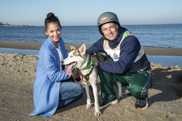 abb Katja Woywood and Marco Girnth as guests on the beach at the 10th anniversary of Baltic Lights 2026 celebrity charity sled dog race in aid of Welthungerhilfe on the Baltic Sea between the Ahlbeck sea bridge and the Heringsdorf sea bridge, Friday 06 03 2026 in Heringsdorf MV Germany