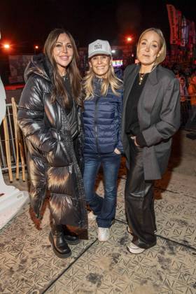 abb Simone Thomalla, Anja Lanaeus and Janine Kunze as guests on the beach at the 10th anniversary of Baltic Lights 2026 celebrity charity sled dog race in aid of Welthungerhilfe on the Baltic Sea between the Ahlbeck and Heringsdorf sea bridges, Friday 06 03 2026 in Heringsdorf MV Germany