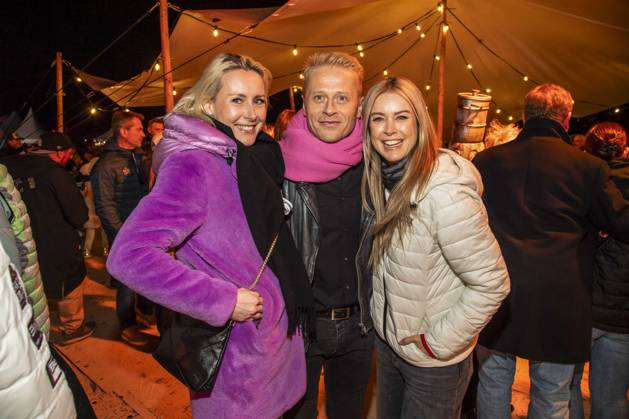 abb Franziska Hippe, Roman Knizka and Nina Ensmann as guests on the beach at 10 years of Baltic Lights 2026 celebrity charity sled dog race in aid of Welthungerhilfe on the Baltic Sea between the Ahlbeck and Heringsdorf sea bridges, Friday 06 03 2026 in Heringsdorf MV Germany