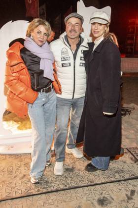 abb Gisa Zach, Till Demtroeder and Lara Dandelion Seibert as guests on the beach at the 10th anniversary of Baltic Lights 2026 celebrity charity sled dog race in aid of Welthungerhilfe on the Baltic Sea between the Ahlbeck and Heringsdorf sea bridges, Friday 06 03 2026 in Heringsdorf MV Germany