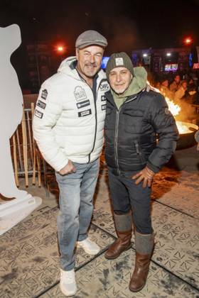 abb Till Demtroeder and Erdogan Atalay as guests on the beach at the 10th anniversary of Baltic Lights 2026 celebrity charity sled dog race in aid of Welthungerhilfe on the Baltic Sea between the Ahlbeck sea bridge and the Heringsdorf sea bridge, Friday 06 03 2026 in Heringsdorf MV Germany