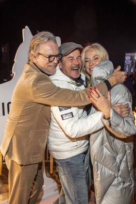 abb Wolfgang Lippert, Till Demtroeder and Gesine Lippert as guests on the beach at 10 years of Baltic Lights 2026 celebrity charity sled dog race in aid of Welthungerhilfe on the Baltic Sea between the Ahlbeck and Heringsdorf sea bridges, Friday 06 03 2026 in Heringsdorf MV Germany