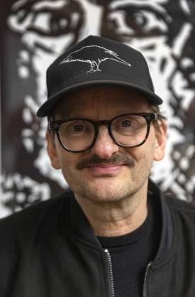 The actor and artist, Milan Peschel, FOR EDITORIAL PURPOSES ONLY EDITORIAL USE ONLY p The actor and artist, Milan Peschel, presents his own artistic works on Saturday, March 7, 2026 at a vernissage in the Kleine Affäre in Hattingen Blankenstein Germany NRW Hattingen Copyright WalterxFischer Copyright: WalterxFischer doc84vlmqz9lrlyue4ki52 ,EDITORIAL USE ONLY Copyright: WalterxFischer