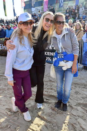 Tanja Lanäus, Janine Kunze and Katja Woywood at the BALTIC LIGHTS 2026 Charity Schilttenhunderrennen in Heringsdorf on Usedom on 07 03 2026