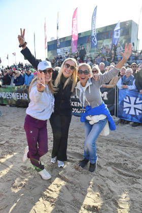 Tanja Lanäus, Janine Kunze and Katja Woywood at the BALTIC LIGHTS 2026 Charity Schilttenhunderrennen in Heringsdorf on Usedom on 07 03 2026