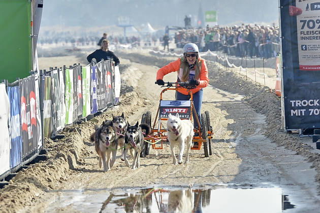 Nina Ensmann at the BALTIC LIGHTS 2026 Charity Schilttenhunderrennen in Heringsdorf on Usedom on 07 03 2026