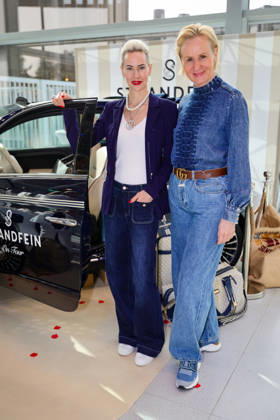 New beauty era at Strandfein Uta Raasch and Jeannine Halene present the Strandfein Beauty Signature Line Designer Uta Raasch with her business partner Jeannine Halene Agentur Rheinschurken de are making a strong statement with their newly founded brand In the photo also pharmaceutical manager Marion Bock from IBSA Pharma Germany Düsseldorf The