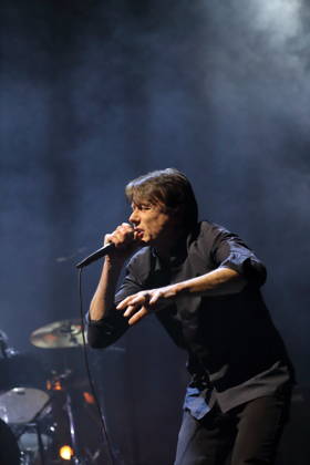 Brett Anderson from the band Suede at a concert at the Uber Eats Music Hall in Berlin, March 9, 2026 Suede concert Berlin