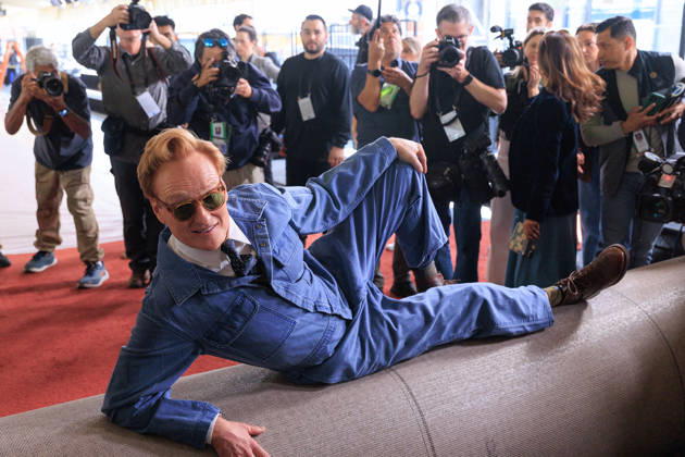 March 11, 2026, Hollywood, California, USA: 98th Oscars host Conan O Brien gets poses after rolling out the Red Carpet on Wednesday March 11, 2026 at the Dolby Theater in Hollywood, California for the upcoming Academy Awards. JAVIER ROJAS PI Hollywood USA  - ZUMAp124 20260311_zaa_p124_033 Copyright: xJavierxRojasx