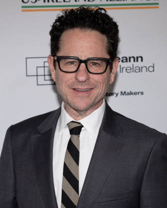 March 12, 2026, Los Angeles, California, USA: American producer, writer, director, and actor J.J. ABRAMS, 59, attends the 20th Annual Oscar Wilde Awards green carpet. Los Angeles USA - ZUMAb173 20260312_aap_b173_190 Copyright: xBillyxBennightx