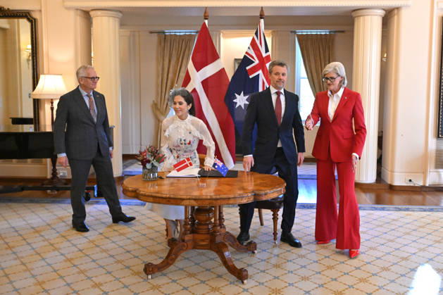 DENMARK ROYALS AUSTRALIA VISIT, Denmark s King Federik X and Queen Mary, Australia™s Governor-General Sam Mostyn and her husband Simeon Beckett after signing the Visitors Book during a Ceremonial Welcome at Government House in Canberra, Sunday, March 15, 2026. ( NO ARCHIVING CANBERRA AUSTRALIAN CAPITAL TERRITORY AUSTRALIA Copyright: xMICKxTSIKASx 20260315179970109968