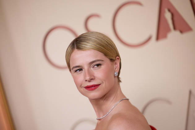 98th Oscars, Academy Awards Jessie Buckley arrives on the red carpet of the 98th Oscars at the Dolby Theatre at Ovation Hollywood on Sunday, March 15, 2026., Credit:Etienne Laurent The Academy Avalon United States of America, CA, Hollywood, Dolby Theater  Copyright: xEtiennexLaurentx xThexAcademyx xAvalonx 1083316370