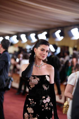 98th Oscars, Academy Awards Anne Hathaway arrives on the red carpet of the 98th Oscars at the Dolby Theatre at Ovation Hollywood on Sunday, March 15, 2026., Credit:Maddie Knight The Academy Avalon United States of America, CA, Hollywood, Dolby Theater Copyright: xMaddiexKnightx xThexAcademyx xAvalonx 1083339277