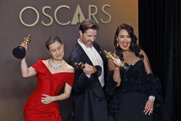 March 15, 2026, Hollywood, California, USA: (L-R) Maggie Kang, Chris Appelhans and Michelle L. M. Wong in the press room of the 98th Annual Academy Awards on Sunday March 15, 2026 at the Dolby Theater in Hollywood, California. BURT HARRIS BNS PI Hollywood USA - ZUMAp124 20260315_zaa_p124_237 Copyright: xBurtxHarrisx