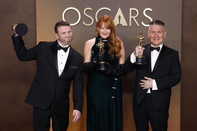 March 15, 2026, Hollywood, California, USA: (L-R) Mike Hill, Cliona Furey, and Jordan Samuel in the press room of the 98th Annual Academy Awards on Sunday March 15, 2026 at the Dolby Theater in Hollywood, California. BURT HARRIS BNS PI Hollywood USA - ZUMAp124 20260315_zaa_p124_274 Copyright: xBurtxHarrisx