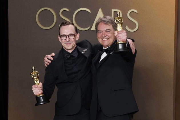 March 15, 2026, Hollywood, California, USA: (L-R) Maciek Szczerbowski and Chris Lavis in the press room of the 98th Annual Academy Awards on Sunday March 15, 2026 at the Dolby Theater in Hollywood, California. BURT HARRIS BNS PI Hollywood USA - ZUMAp124 20260315_zaa_p124_280 Copyright: xBurtxHarrisx