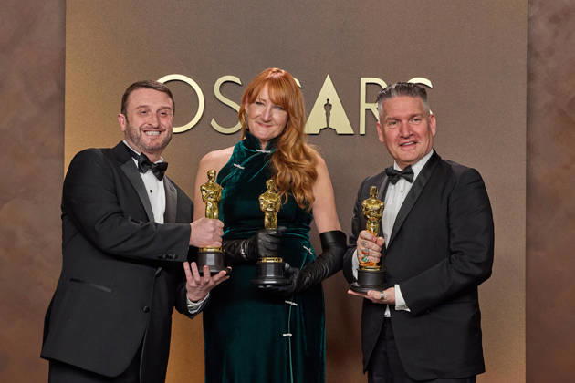 98th Oscars, Academy Awards Mike Hill, Cliona Furey and Jordan Samuel pose backstage with the Oscar for Makeup and Hairstyling during the 98th Oscars at Dolby Theatre at Ovation Hollywood on Sunday, March 15, 2026., Credit:Etienne Laurent The Academy Avalon United States of America, CA, Hollywood, Dolby Theater  Copyright: xEtiennexLaurentx xThexAcademyx xAvalonx 1083370430