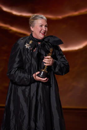 98th Oscars, Academy Awards Kate Hawley accepts the Oscar for Costume Design during the 98th Oscars at the Dolby Theatre at Ovation Hollywood on Sunday, March 15, 2026., Credit:Trae Patton The Academy Avalon United States of America, CA, Hollywood, Dolby Theater Copyright: xTraexPattonx xThexAcademyx xAvalonx 1083370567