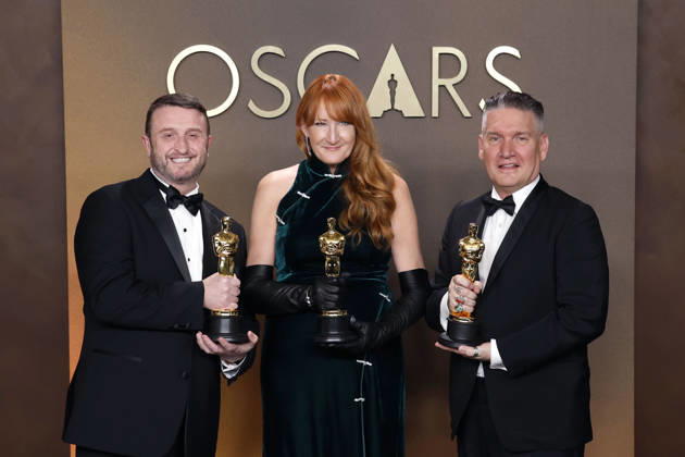 March 15, 2026, Hollywood, California, USA: (L-R) Mike Hill, Cliona Furey, and Jordan Samuel in the press room of the 98th Annual Academy Awards on Sunday March 15, 2026 at the Dolby Theater in Hollywood, California. BURT HARRIS BNS PI Hollywood USA  - ZUMAp124 20260315_zaa_p124_270 Copyright: xBurtxHarrisx