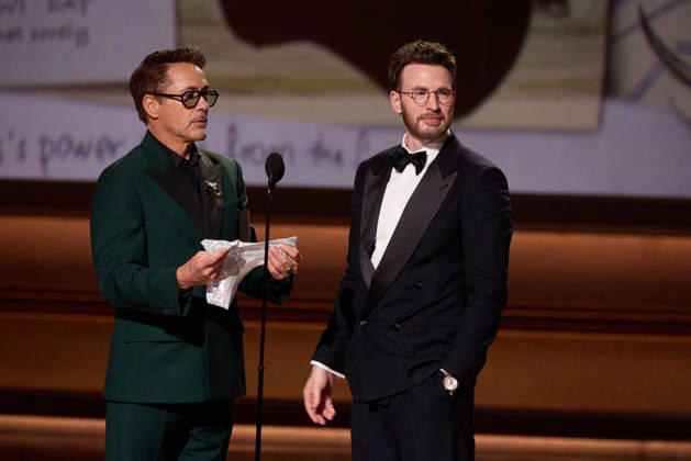 98th Oscars, Academy Awards Robert Downey Jr. and Chris Evans present the Oscar for Original Screenplay during the 98th Oscars at the Dolby Theatre at Ovation Hollywood on Sunday, March 15, 2026., Credit:Trae Patton The Academy Avalon United States of America, CA, Hollywood, Dolby Theater  Copyright: xTraexPattonx xThexAcademyx xAvalonx 1083371848