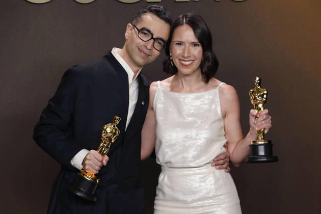 March 15, 2026, Hollywood, California, USA: (L-R) Alexandre Singh and Natalie Musteata in the press room of the 98th Annual Academy Awards on Sunday March 15, 2026 at the Dolby Theater in Hollywood, California. BURT HARRIS BNS PI Hollywood USA - ZUMAp124 20260315_zaa_p124_288 Copyright: xBurtxHarrisx
