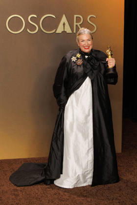 March 15, 2026, Hollywood, California, USA: Kate Hawley, winner of the Best Costume Design award for Frankenstein , poses in the press room of the 98th Annual Academy Awards on Sunday March 15, 2026 at the Dolby Theater in Hollywood, California. PRENSA INTERNACIONAL Hollywood USA - ZUMAp124 20260315_zaa_p124_331 Copyright: xPrensaxInternacionalx