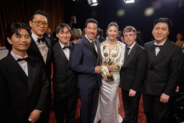 Yuhan, ZHUN, EJAE, Mark Sonnenblick, NHD, and 24 pose backstage with the OscarÂ® for Original Song during the live ABC Telecast of the 98th OscarsÂ® at DolbyÂ® Theatre at Ovation Hollywood on Sunday, March 15, 2026. Los Angeles CA USA  350081327PLX