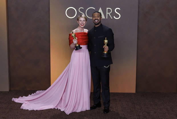 March 15, 2026, Hollywood, California, USA: (L-R) Jessie Buckley and Michael B. Jordan in the press room of the 98th Annual Academy Awards on Sunday March 15, 2026 at the Dolby Theater in Hollywood, California. BURT HARRIS BNS PI Hollywood USA  - ZUMAp124 20260315_zaa_p124_399 Copyright: xBurtxHarrisx