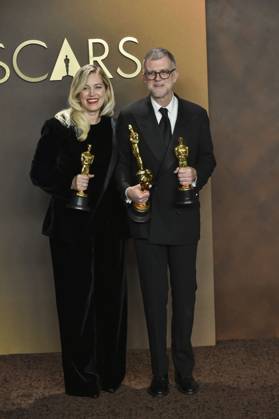 Paul Thomas Anderson, Sara Murphy in the press room for The 98th Academy Awards - Press Room, Dolby Theatre at Ovation Hollywood, Los Angeles, CA, March 15, 2026. Photo By: Elizabeth Goodenough Everett Collection The 98th Academy Awards - Press Room PUBLICATIONXNOTxINxCANxCHNxFRAxITAxJPNxNORxPOLxRUSxESPxUKxUSA