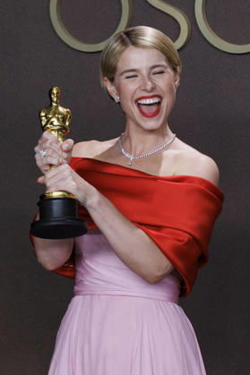 March 15, 2026, Hollywood, California, USA: Jessie Buckley in the press room of the 98th Annual Academy Awards on Sunday March 15, 2026 at the Dolby Theater in Hollywood, California. BURT HARRIS BNS PI Hollywood USA - ZUMAp124 20260315_zaa_p124_396 Copyright: xBurtxHarrisx