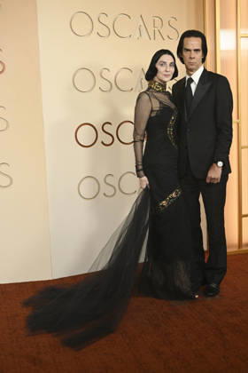 HOLLYWOOD, CA - MARCH 15: Susie Cave and Nick Cave at the 98th Oscars at Dolby Theatre on March 15, 2026 in Hollywood, California.Credit: Admedia Hollywood USA - ZUMAa123 20260316_zaa_a123_023 Copyright: xMediaPunchx