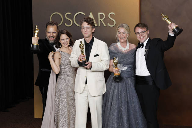 March 15, 2026, Hollywood, California, USA: (L-R) Radovan Sibrt, AlA¾bĺta Karo¡skovo¡, David Borenstein, Pavel Talankin and Helle Faber in the press room of the 98th Annual Academy Awards on Sunday March 15, 2026 at the Dolby Theater in Hollywood, California. BURT HARRIS BNS PI Hollywood USA - ZUMAp124 20260315_zaa_p124_436 Copyright: xBurtxHarrisx