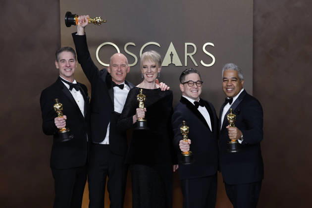 March 15, 2026, Hollywood, California, USA: (L-R) Al Nelson, Gareth John, Gwendolyn Yates Whittle, Gary Rizzo and Juan Peralta in the press room of the 98th Annual Academy Awards on Sunday March 15, 2026 at the Dolby Theater in Hollywood, California. BURT HARRIS BNS PI Hollywood USA - ZUMAp124 20260315_zaa_p124_442 Copyright: xBurtxHarrisx